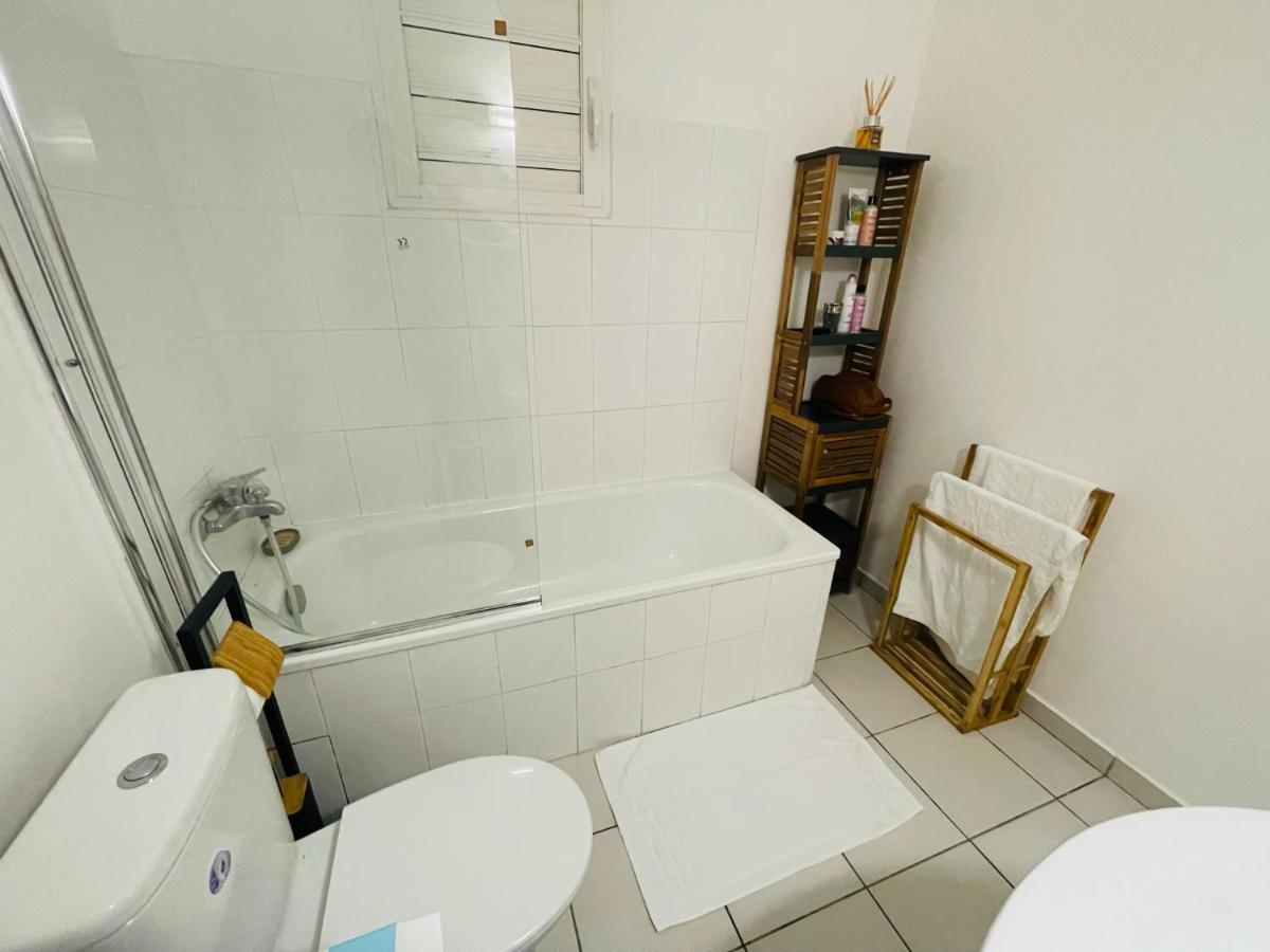 Appartement Cosy - Entre Nature Et Plages De Reve 르 고지에 외부 사진
